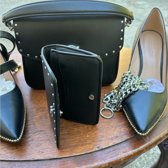 COACH Cassie 19 With Rivets Crossbody Bag EUC  CU031 - Picture 7 of 15